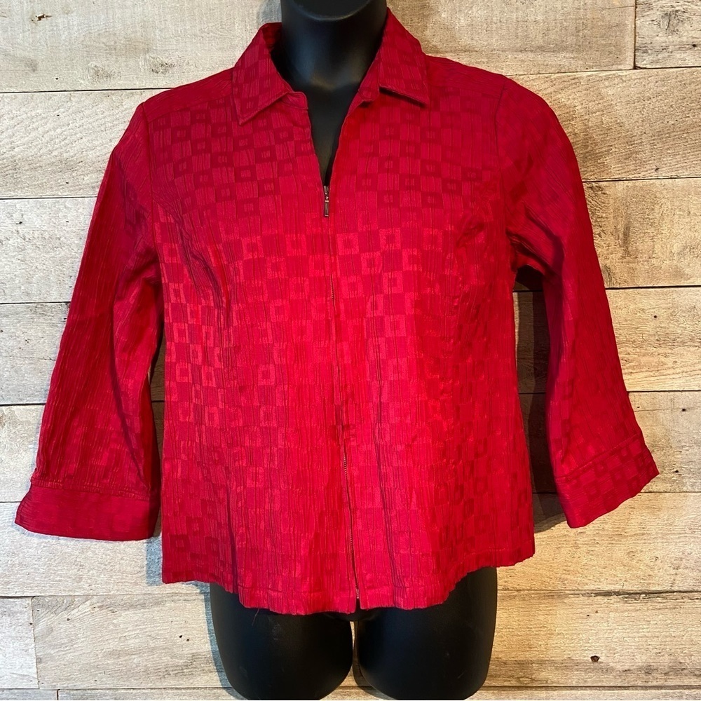Christopher & Banks women's red  zip up women's top/ light jacket in size large‎